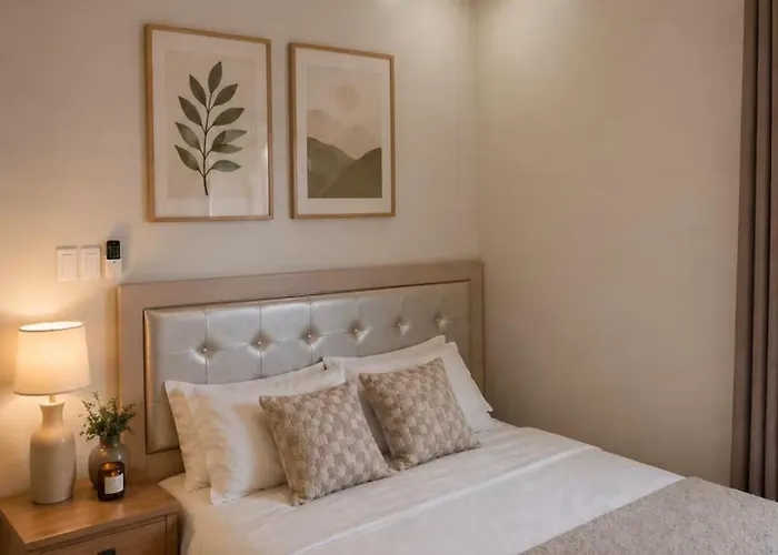 Apartment 2br Malate Bayview Mansion, High Floor Seaview 26b Manila