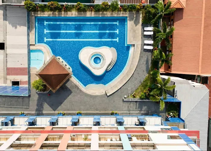 Apartment 2br Malate Bayview Mansion, High Floor Seaview 26b *